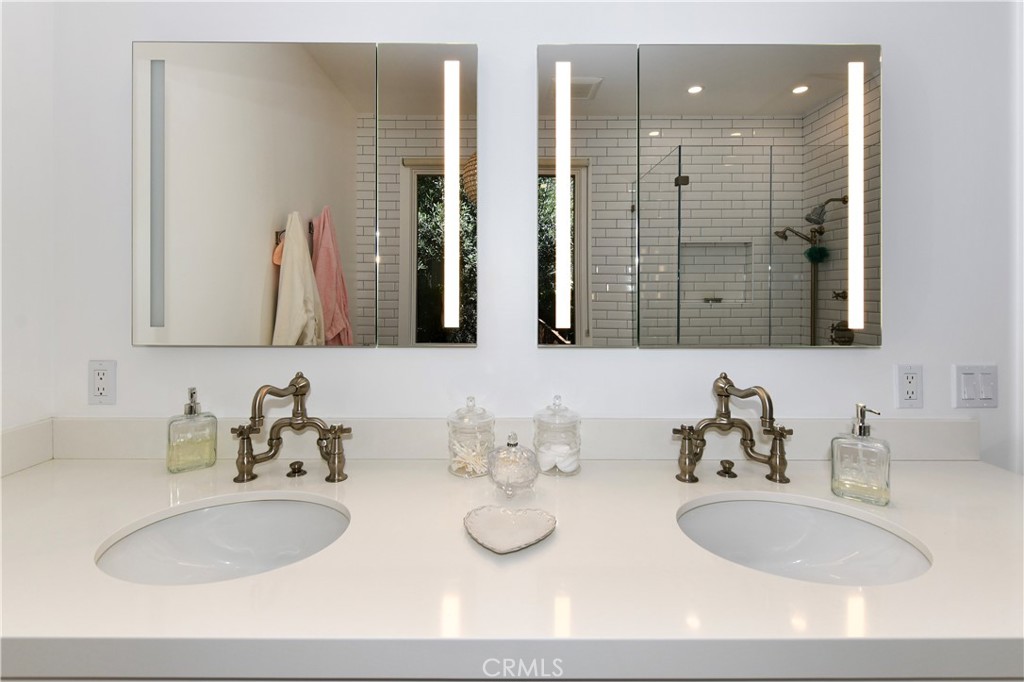 1125 Rutherford Property Photo 28