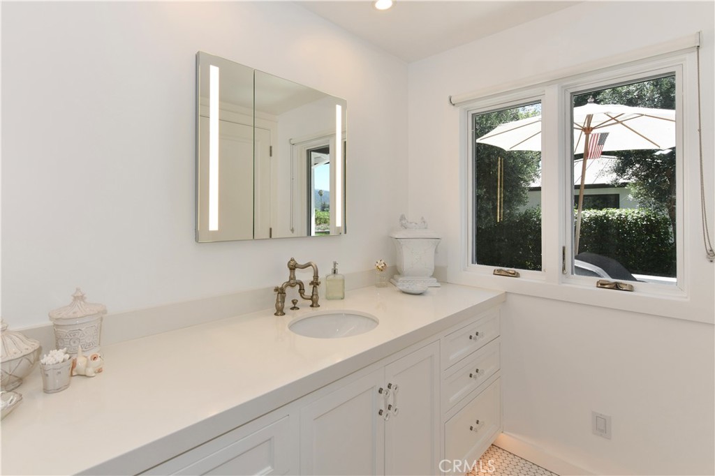 1125 Rutherford Property Photo 32