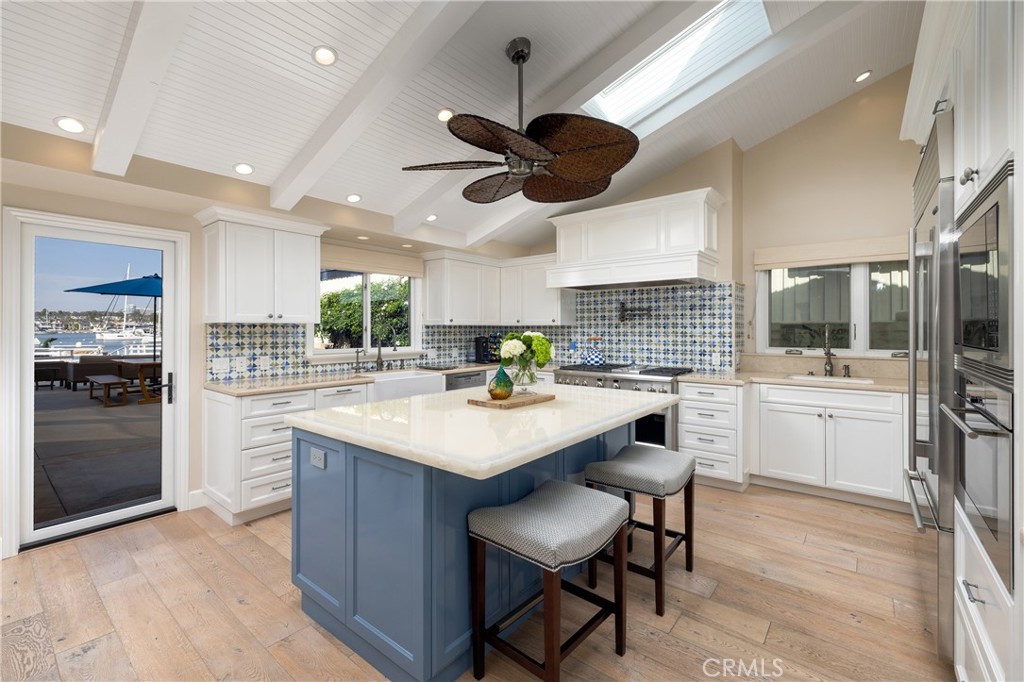 1114 E Balboa Boulevard Property Photo 13