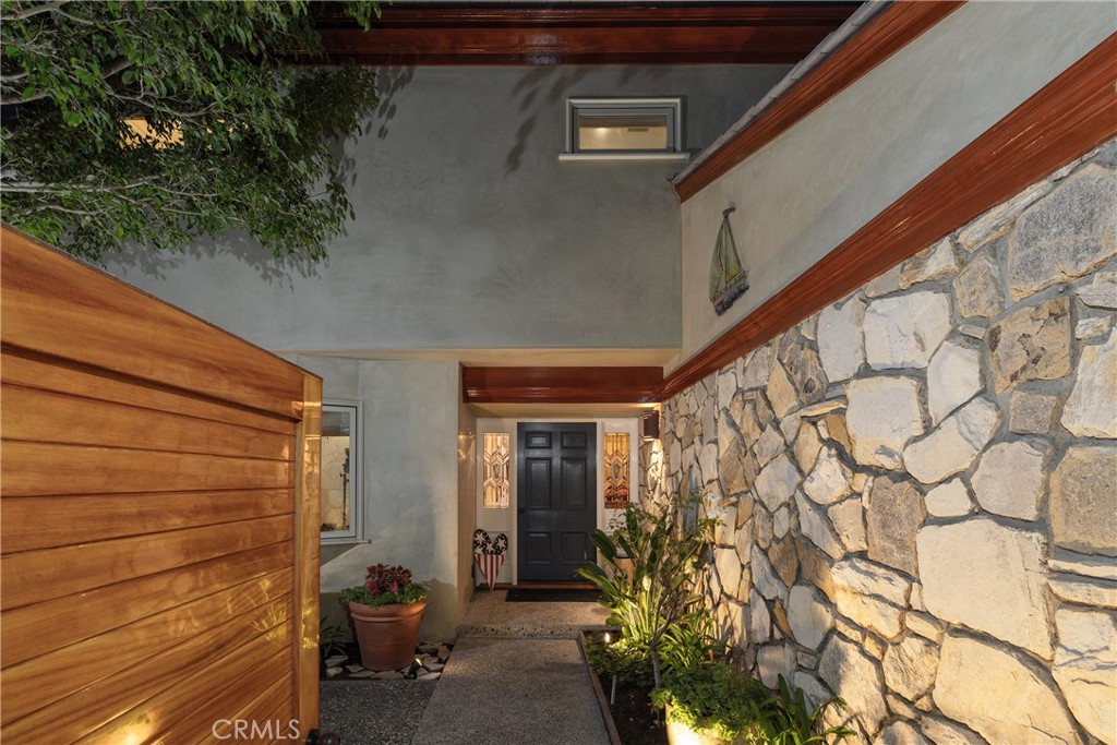 1114 E Balboa Boulevard Property Photo 43