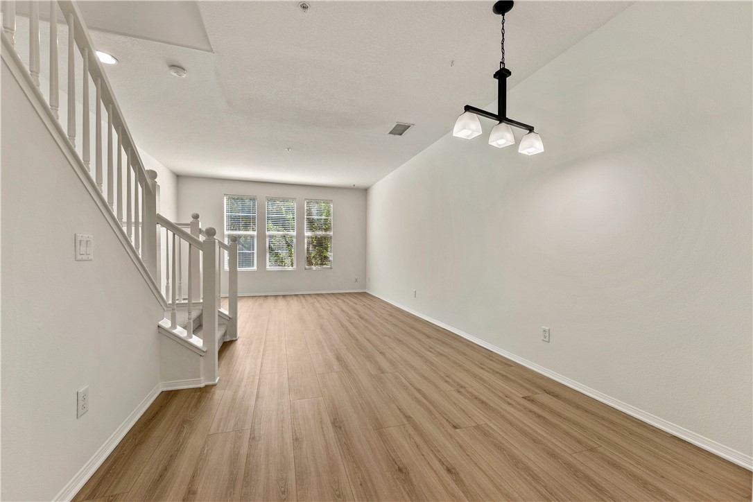 30 Marcilla Property Photo 8