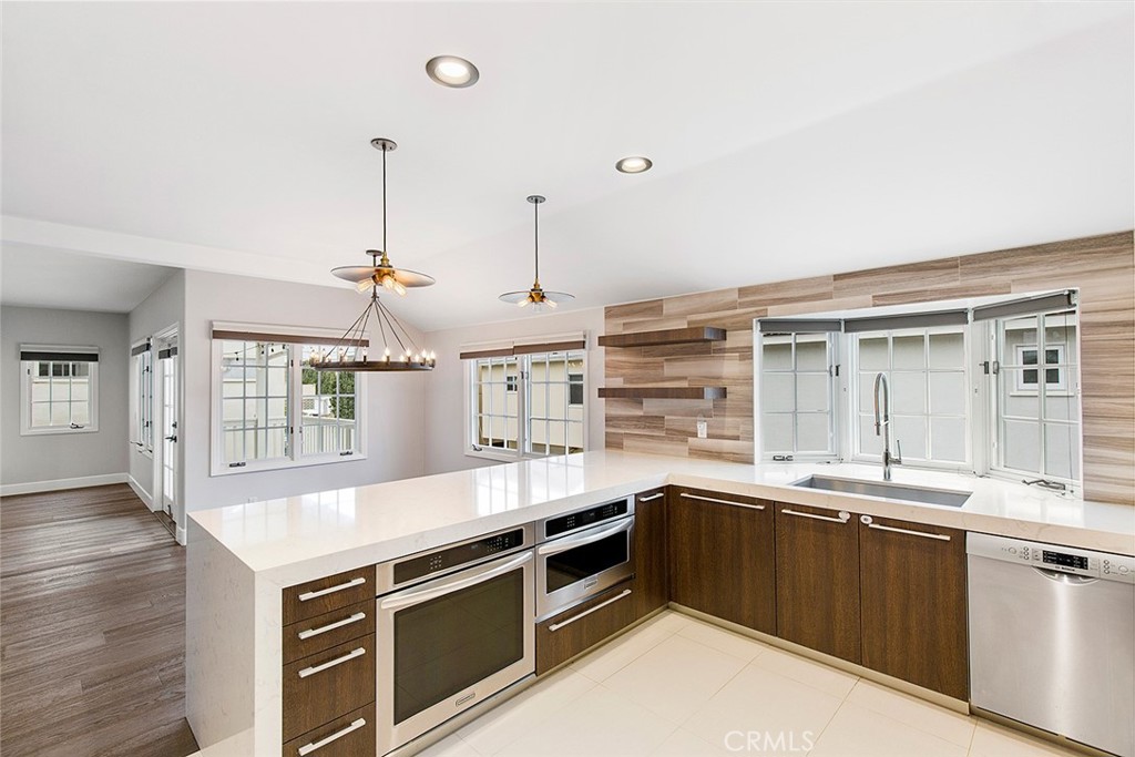 417 1/2 Orchid Avenue 2 Property Photo 3