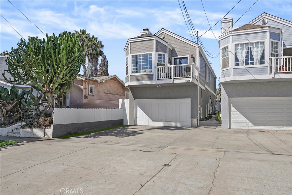 2911 S Pacific Property Photo 1