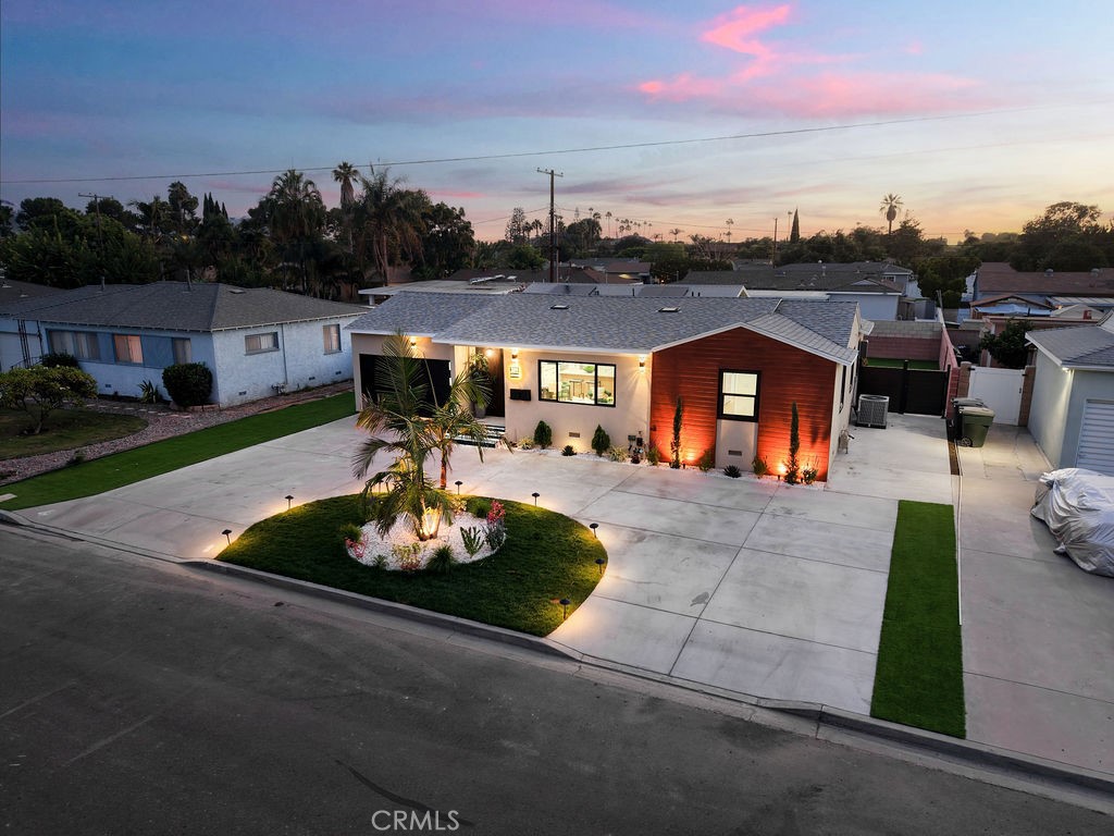 209 N Dahlia Drive Property Photo 1