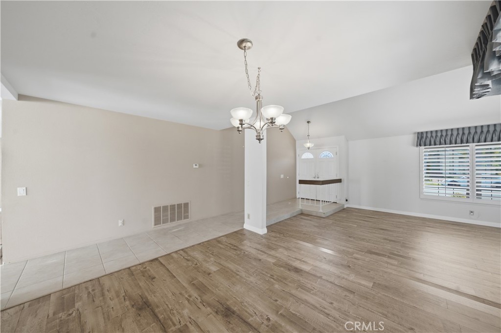 25211 Cinnamon Property Photo 8