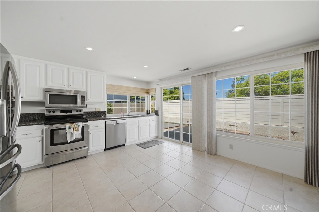 25211 Cinnamon Property Photo 12