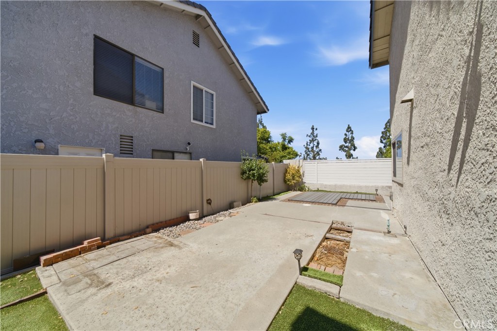 25211 Cinnamon Property Photo 37