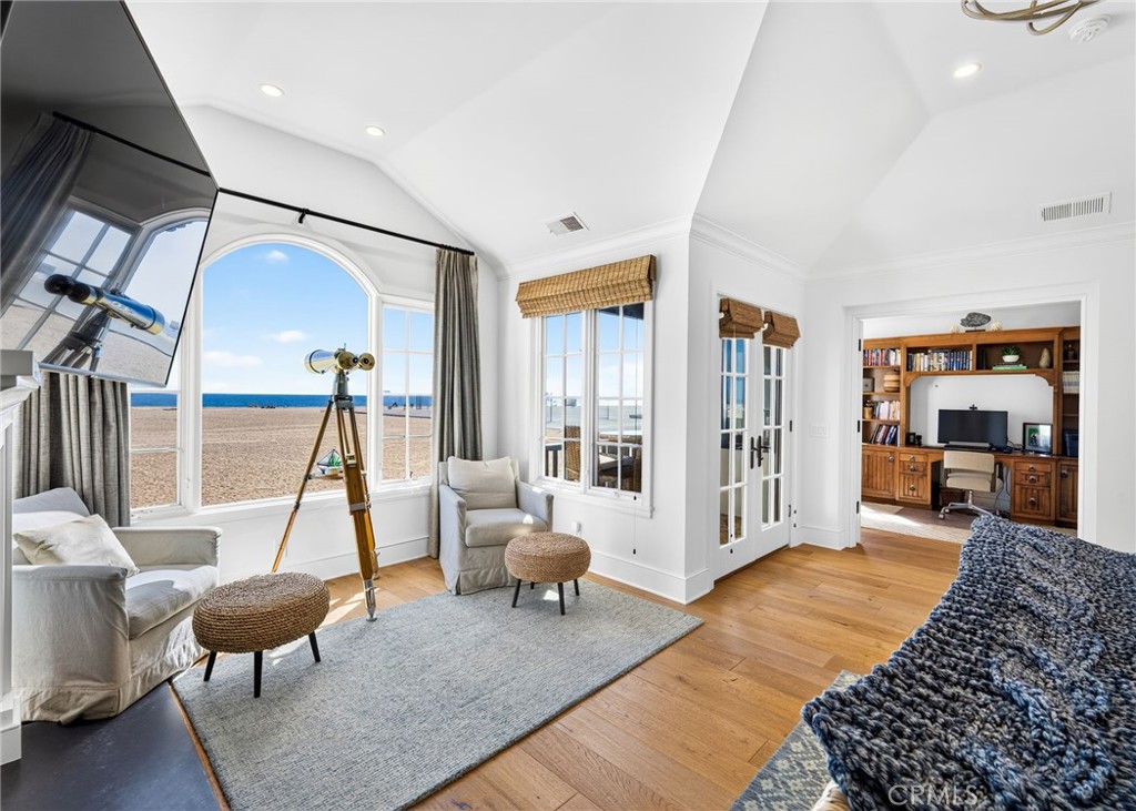 1228 W Oceanfront Property Photo 32