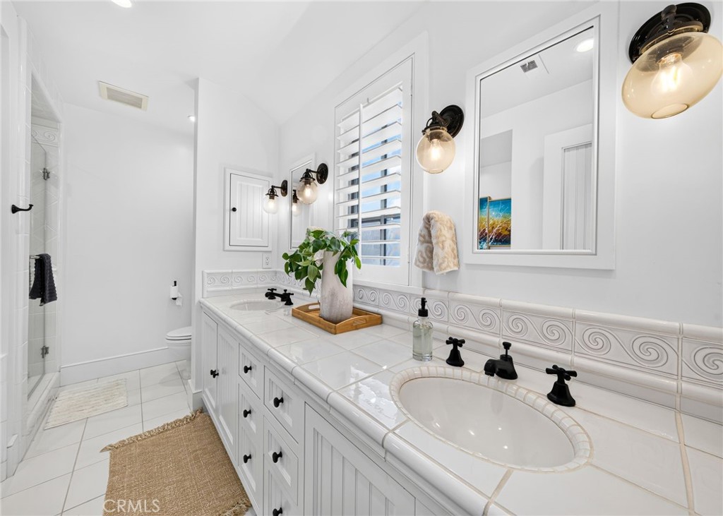 1228 W Oceanfront Property Photo 54