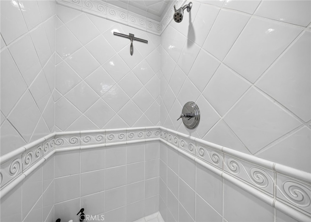 1228 W Oceanfront Property Photo 56