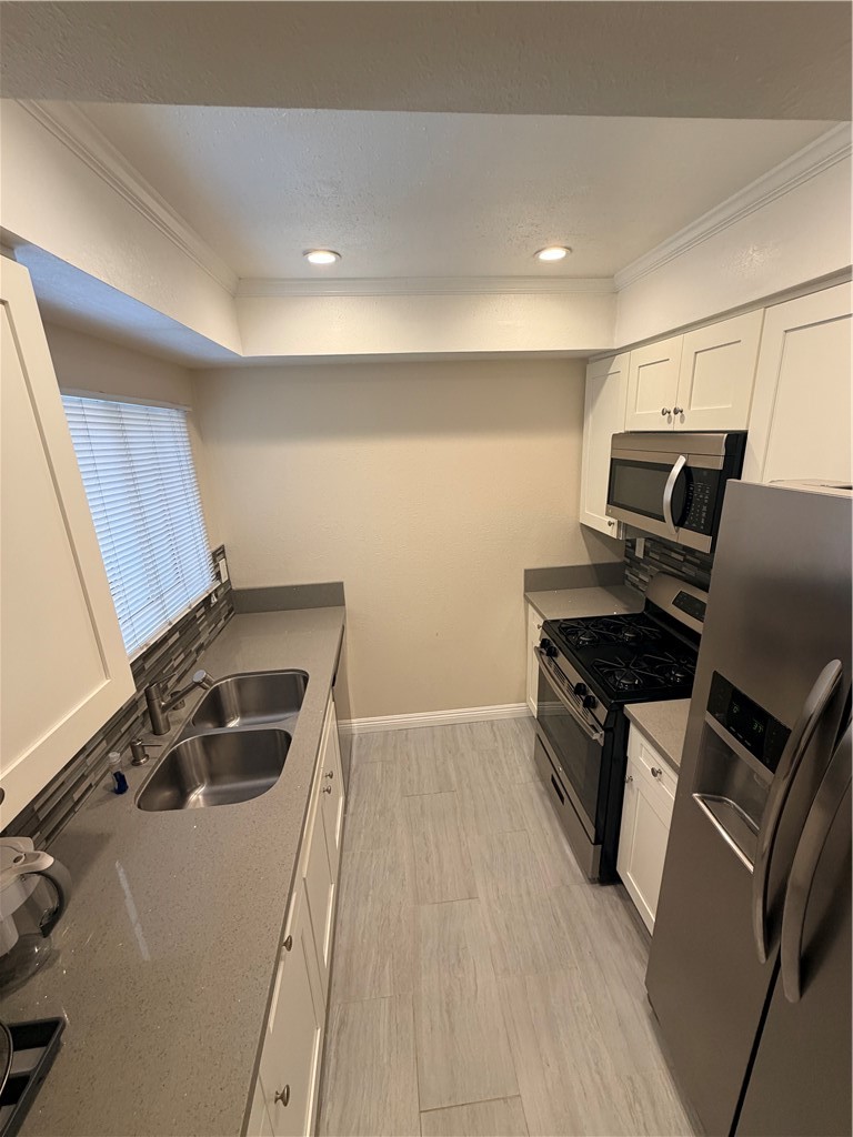 777 S Citrus Property Photo 5