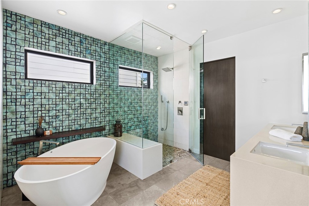1021 Kings Road Property Photo 37