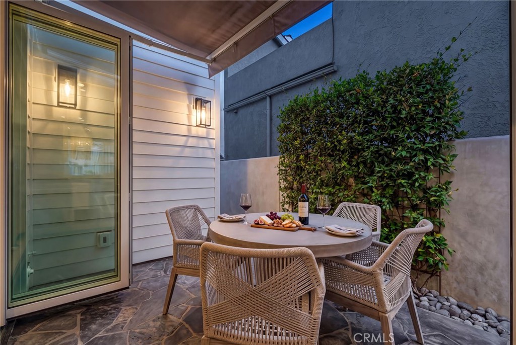 118 Sapphire Property Photo 7