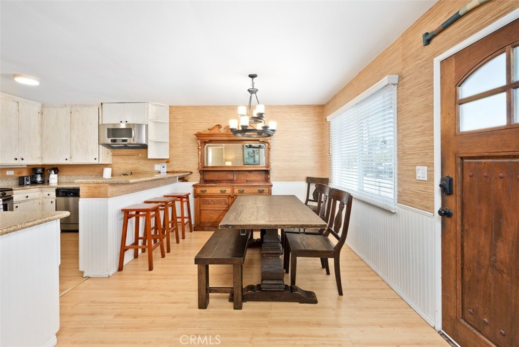 1733 W Balboa Boulevard Property Photo 8