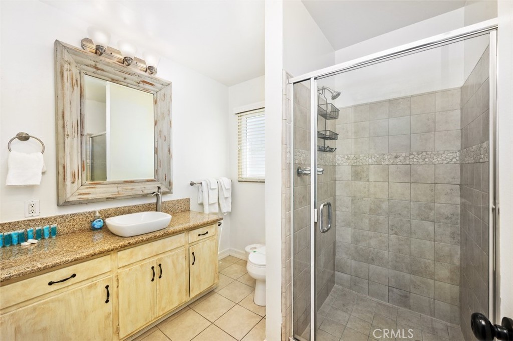 1733 W Balboa Boulevard Property Photo 13