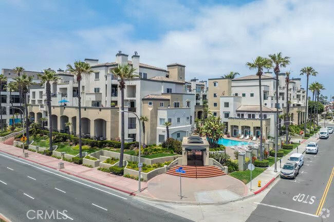 200 Pacific Coast Highway 149 Property Photo 1