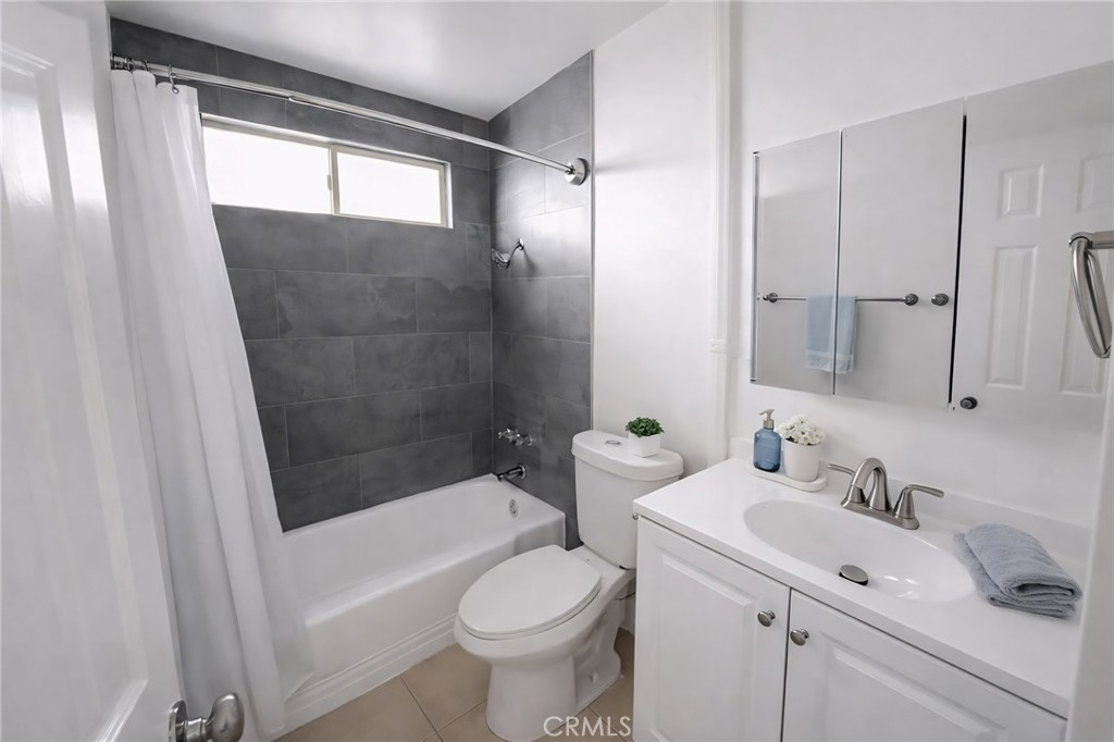 37111 Cathedral Canyon Drive B Property Photo 8