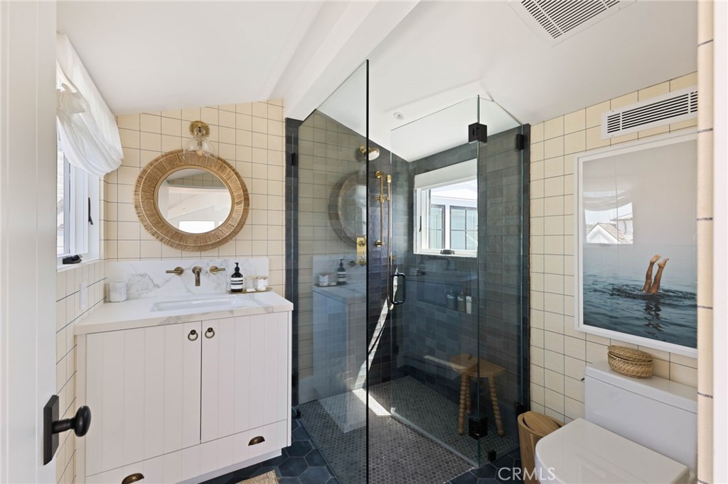 1416 E Balboa Boulevard Property Photo 29