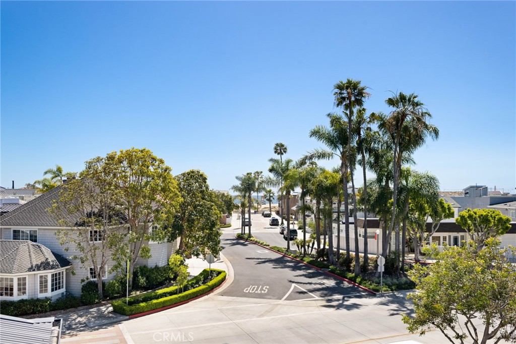 1416 E Balboa Boulevard Property Photo 32