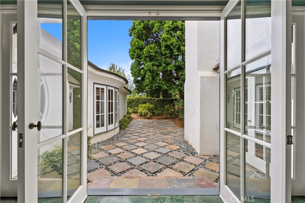 12 Torrey Pines Property Photo 3