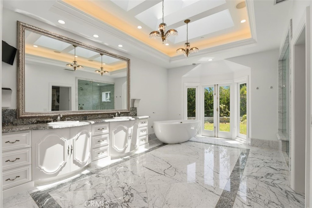 12 Torrey Pines Property Photo 25