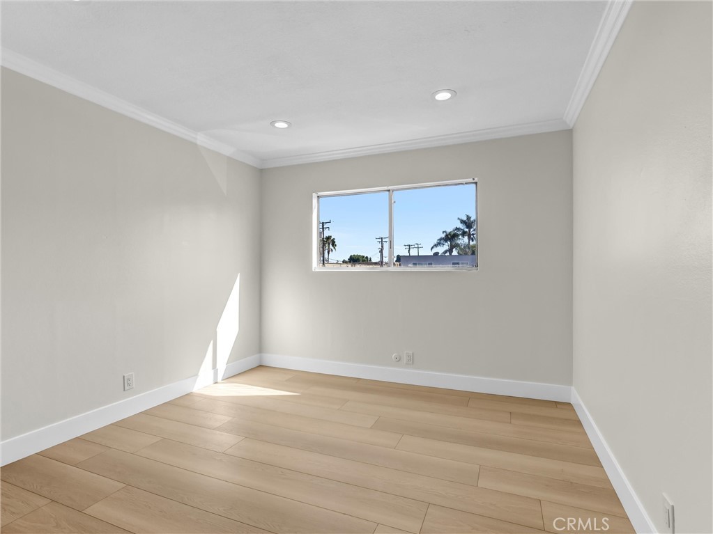 5530 Ackerfield Avenue 210 Property Photo 21