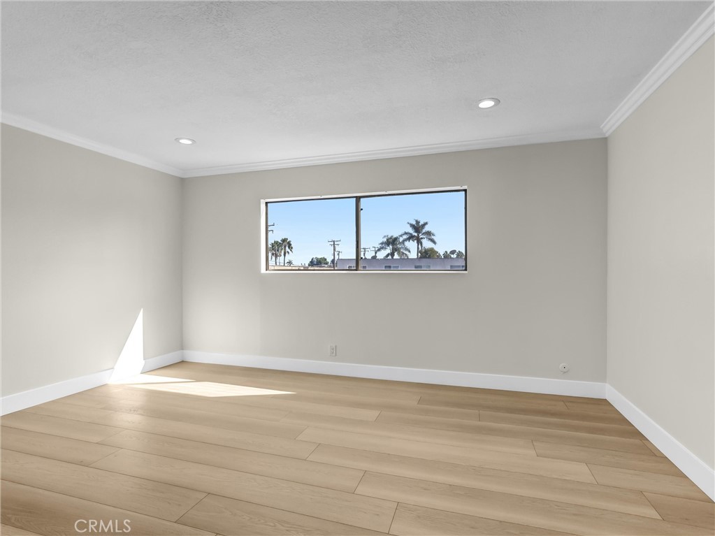 5530 Ackerfield Avenue 210 Property Photo 26