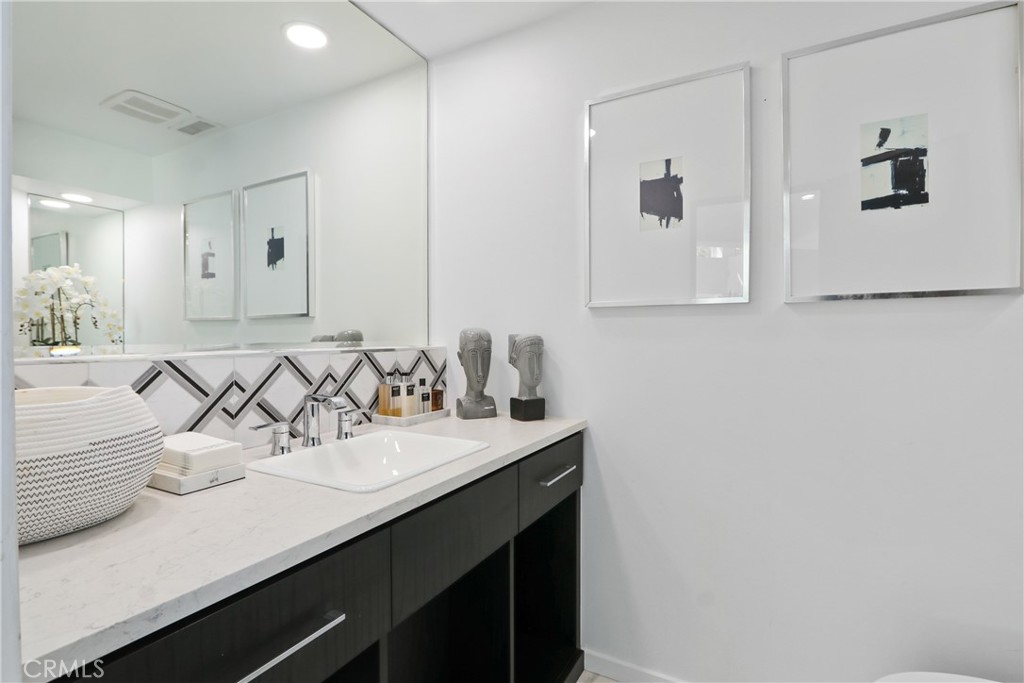22812 Seaway Drive Property Photo 19