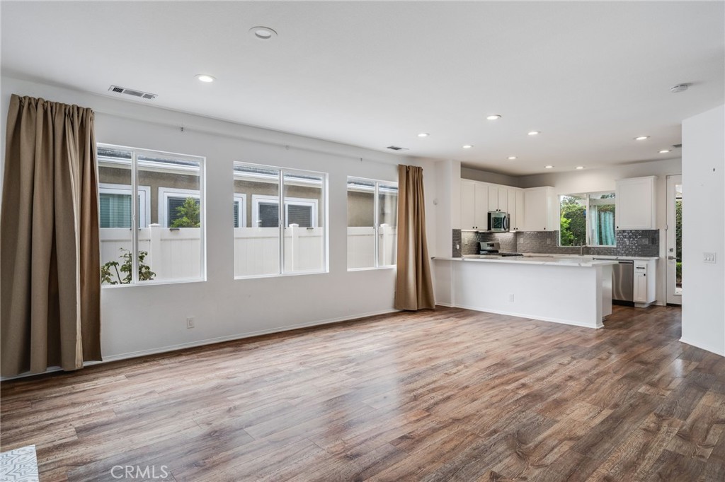 29861 Summer Walk Property Photo 2