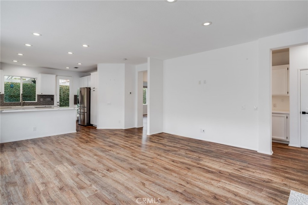 29861 Summer Walk Property Photo 5