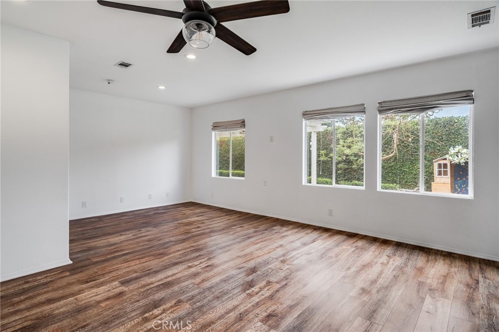 29861 Summer Walk Property Photo 9