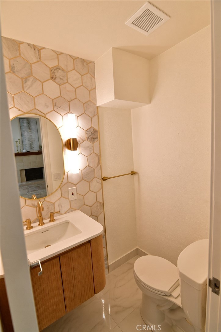 35 Lindberg Property Photo 8