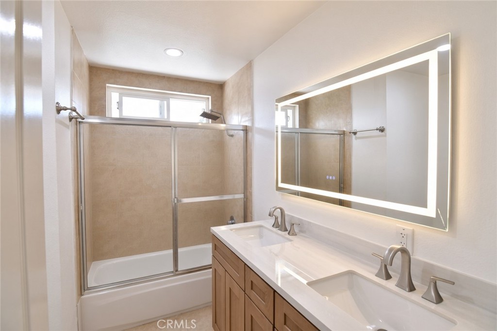 35 Lindberg Property Photo 15