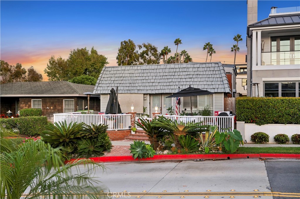 310 Fernleaf Property Photo 9