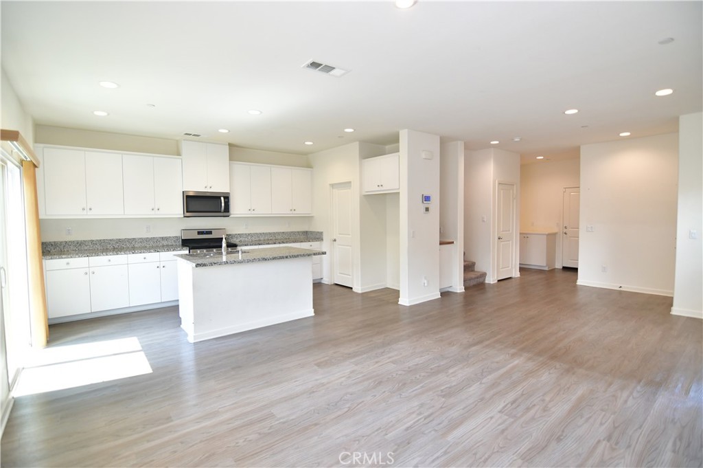 27371 Red Rock Rd Property Photo 3