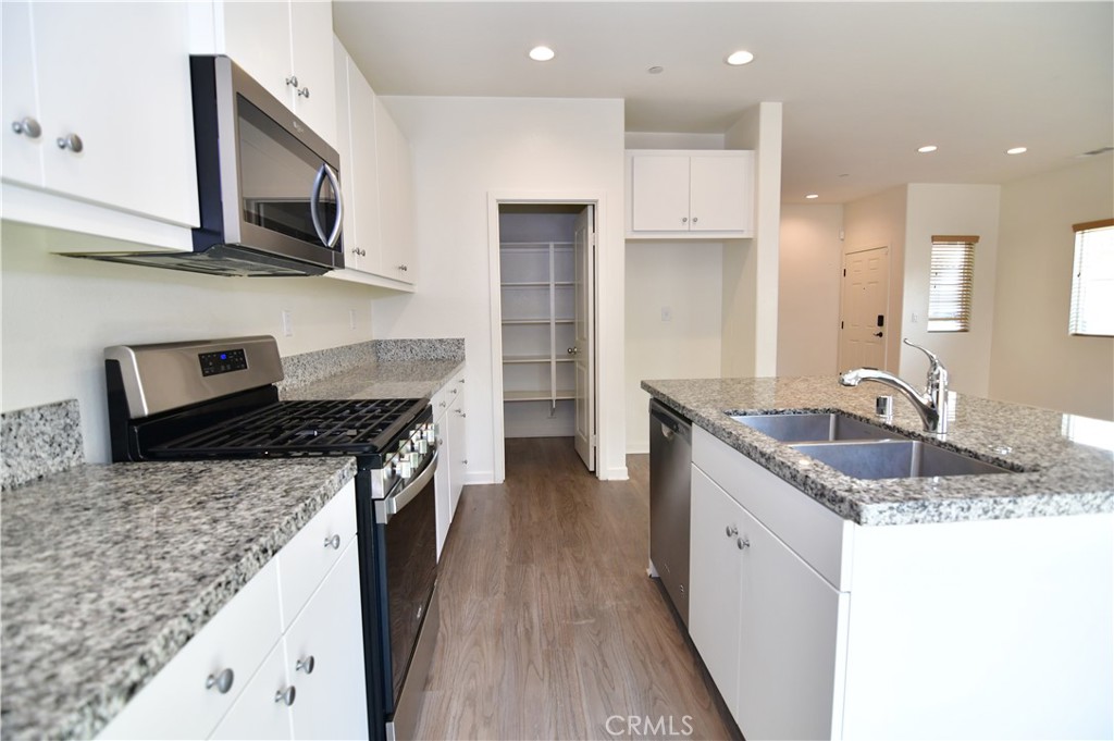 27371 Red Rock Rd Property Photo 4