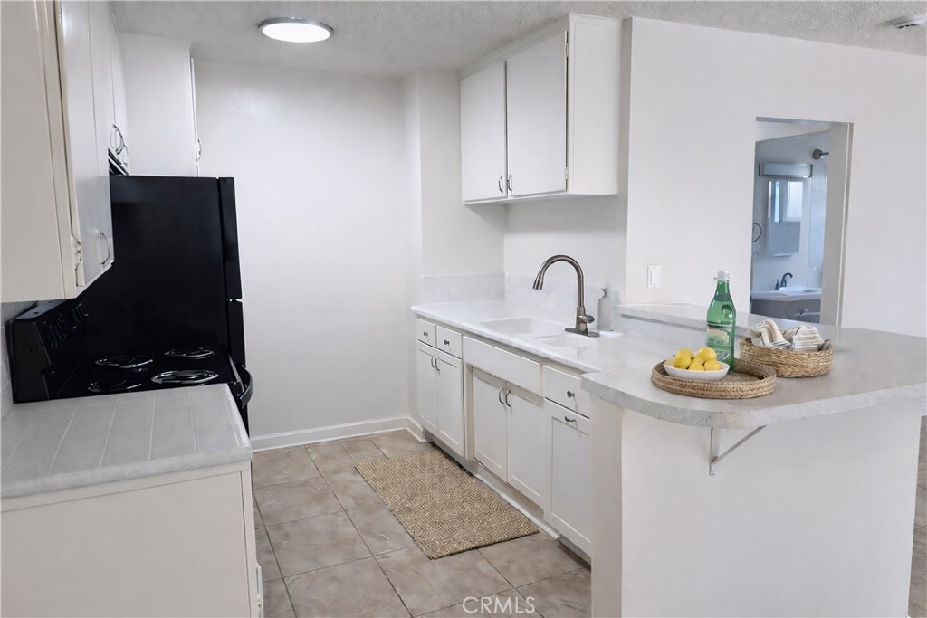 685 E Vista Chino G Property Photo 10