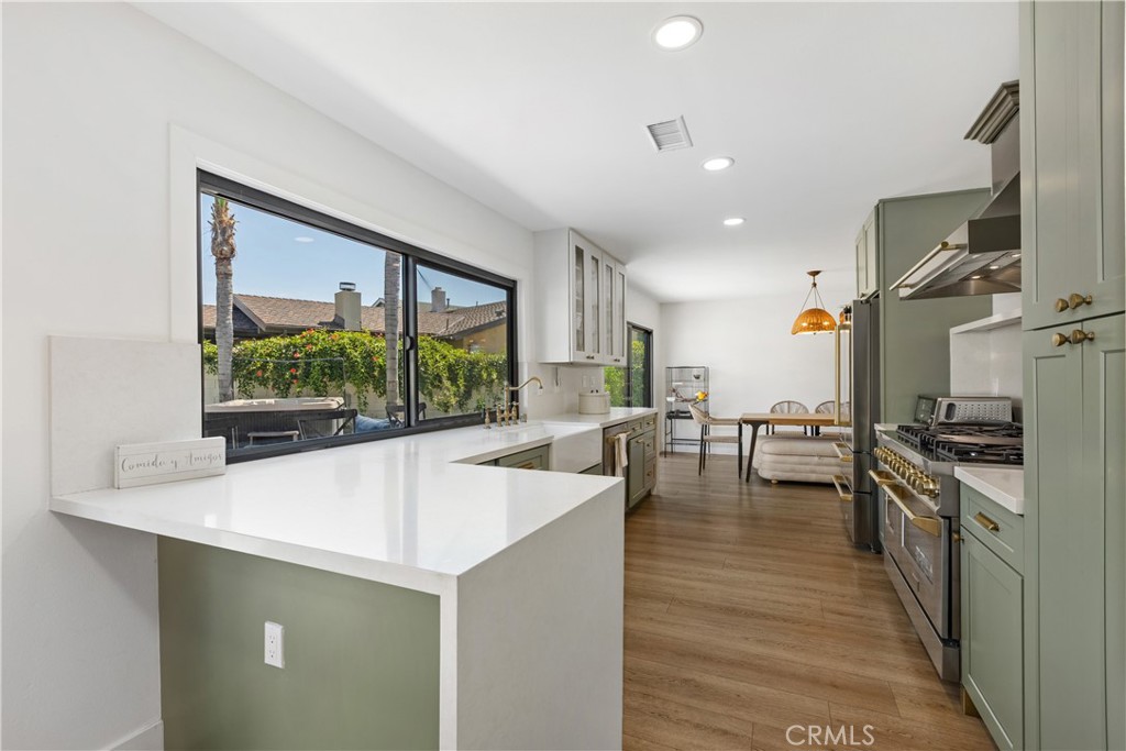 3550 Goldenrod Circle Property Photo 14