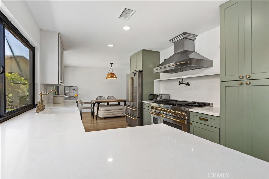3550 Goldenrod Circle Property Photo 15