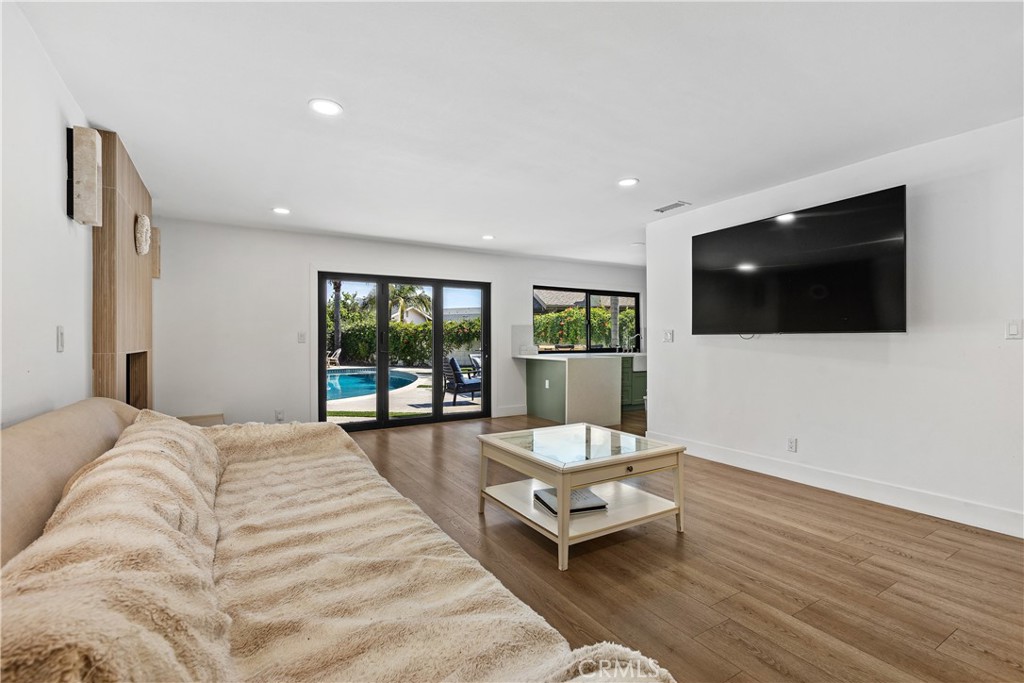 3550 Goldenrod Circle Property Photo 17