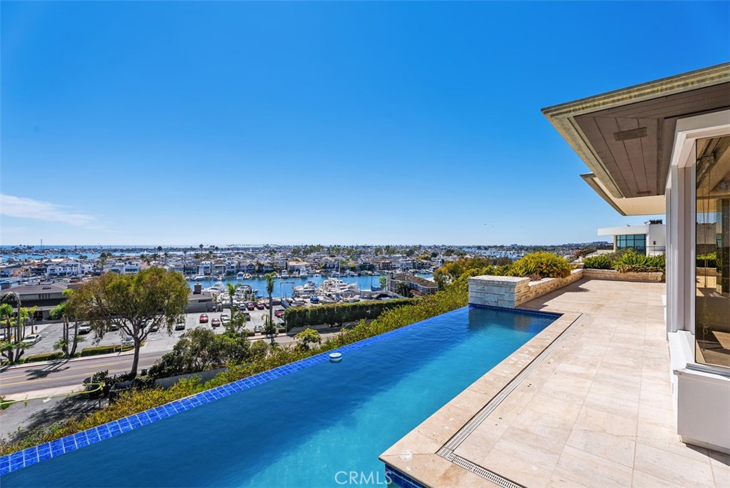 1535 Dolphin Terrace Property Photo 1