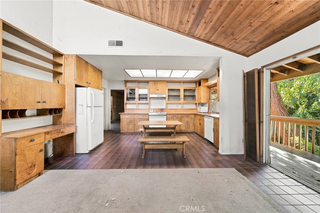 413 Santa Ana Property Photo 4