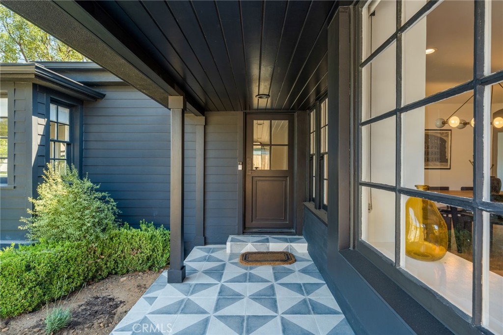 11110 Landale Street Property Photo 8