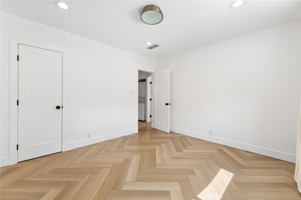 11110 Landale Street Property Photo 29