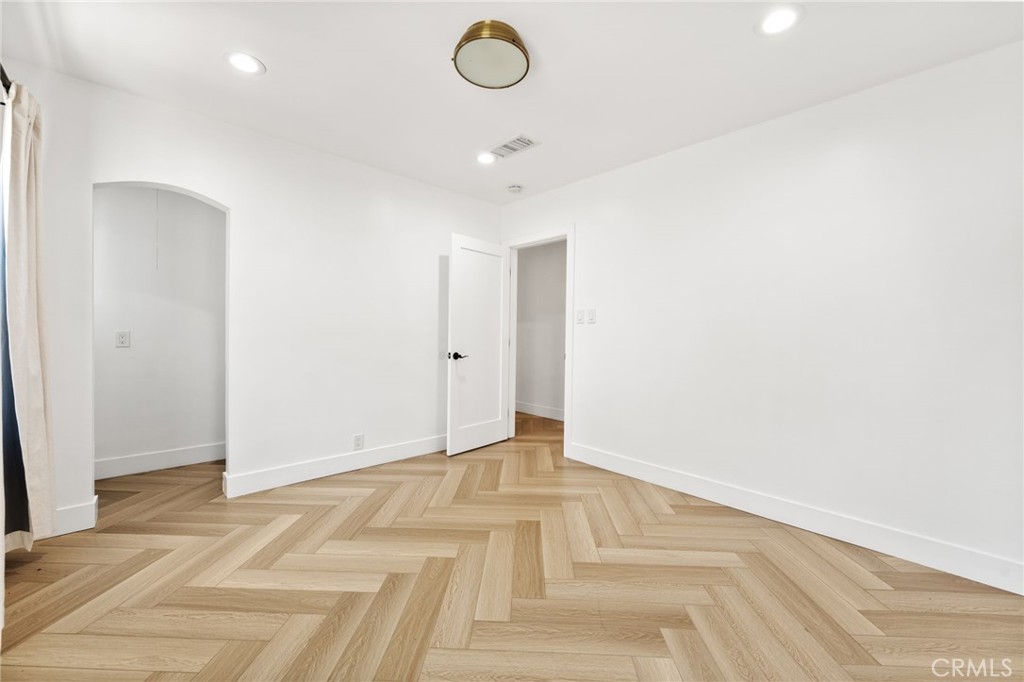 11110 Landale Street Property Photo 34