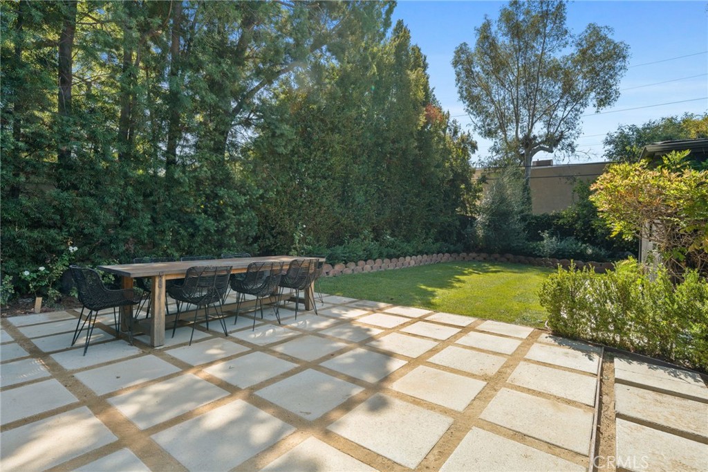 11110 Landale Street Property Photo 36