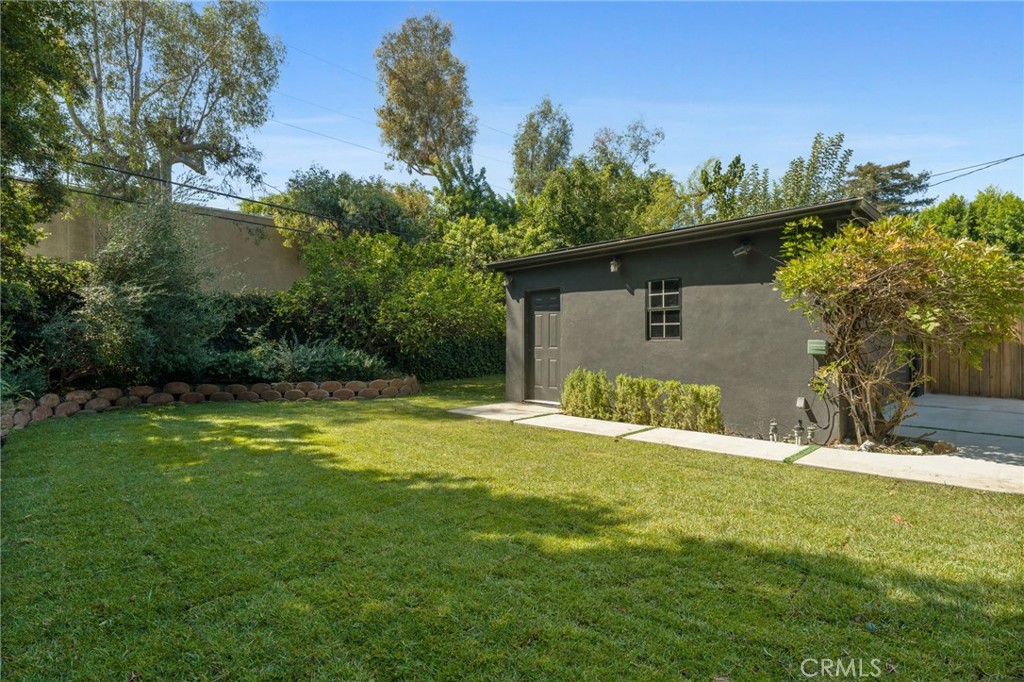 11110 Landale Street Property Photo 37