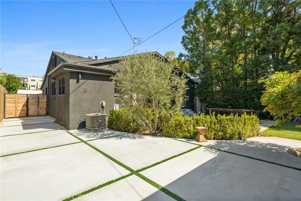 11110 Landale Street Property Photo 40