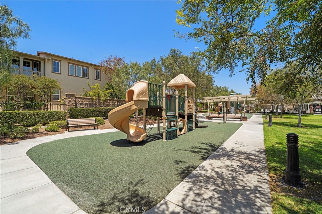 221 Landmark Property Photo 40