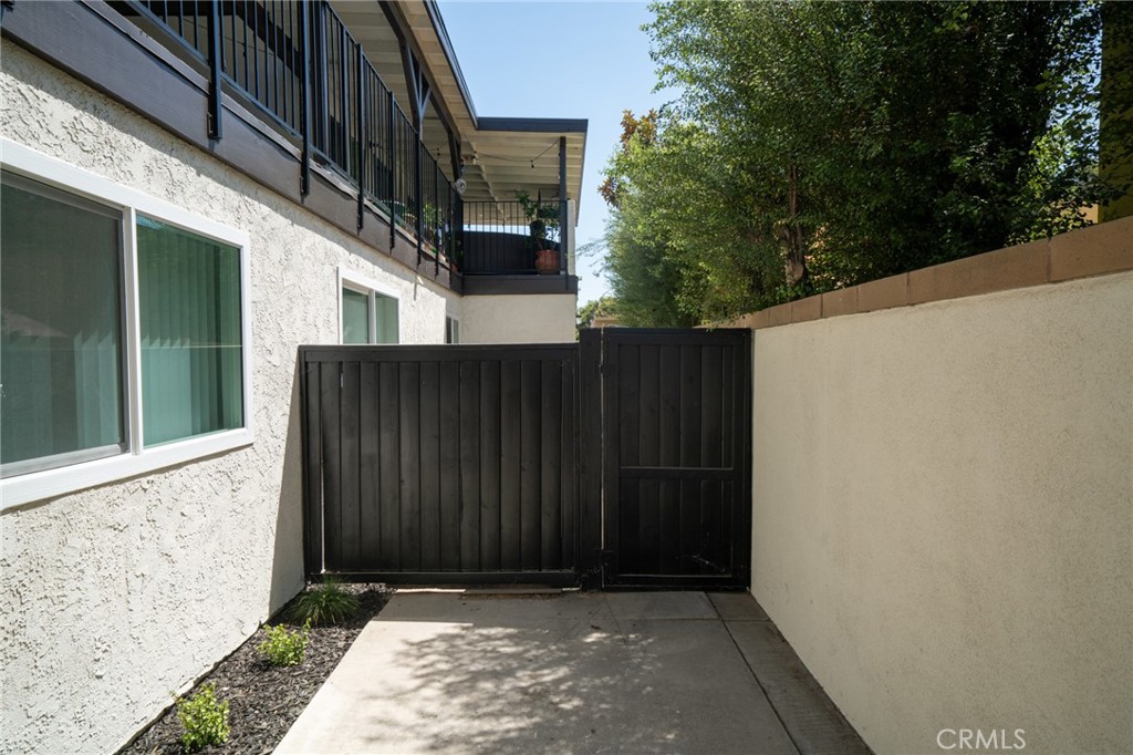 812 E Santa Ana Property Photo 7